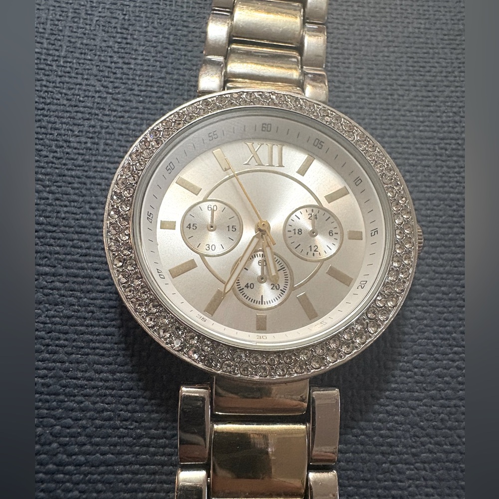 Lovely gentlemen’s watch Japan movement design